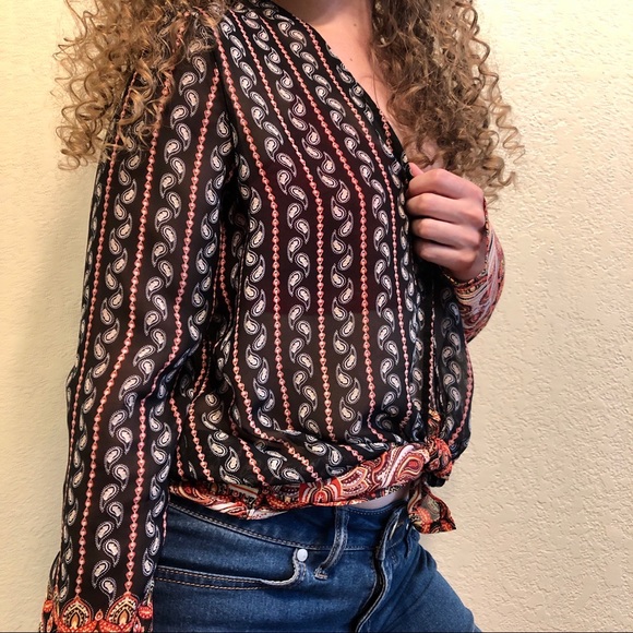 Unique open blouse - Picture 4 of 9